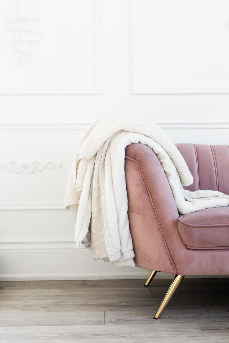 Throws & Blankets