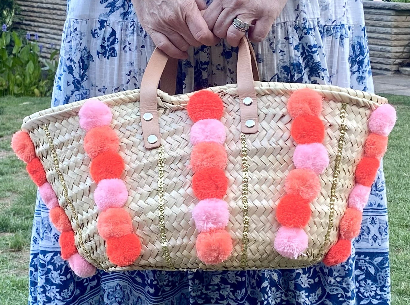 Small Handmade Straw Market Basket Bag with Pom Poms and sequins Gran Wholesale