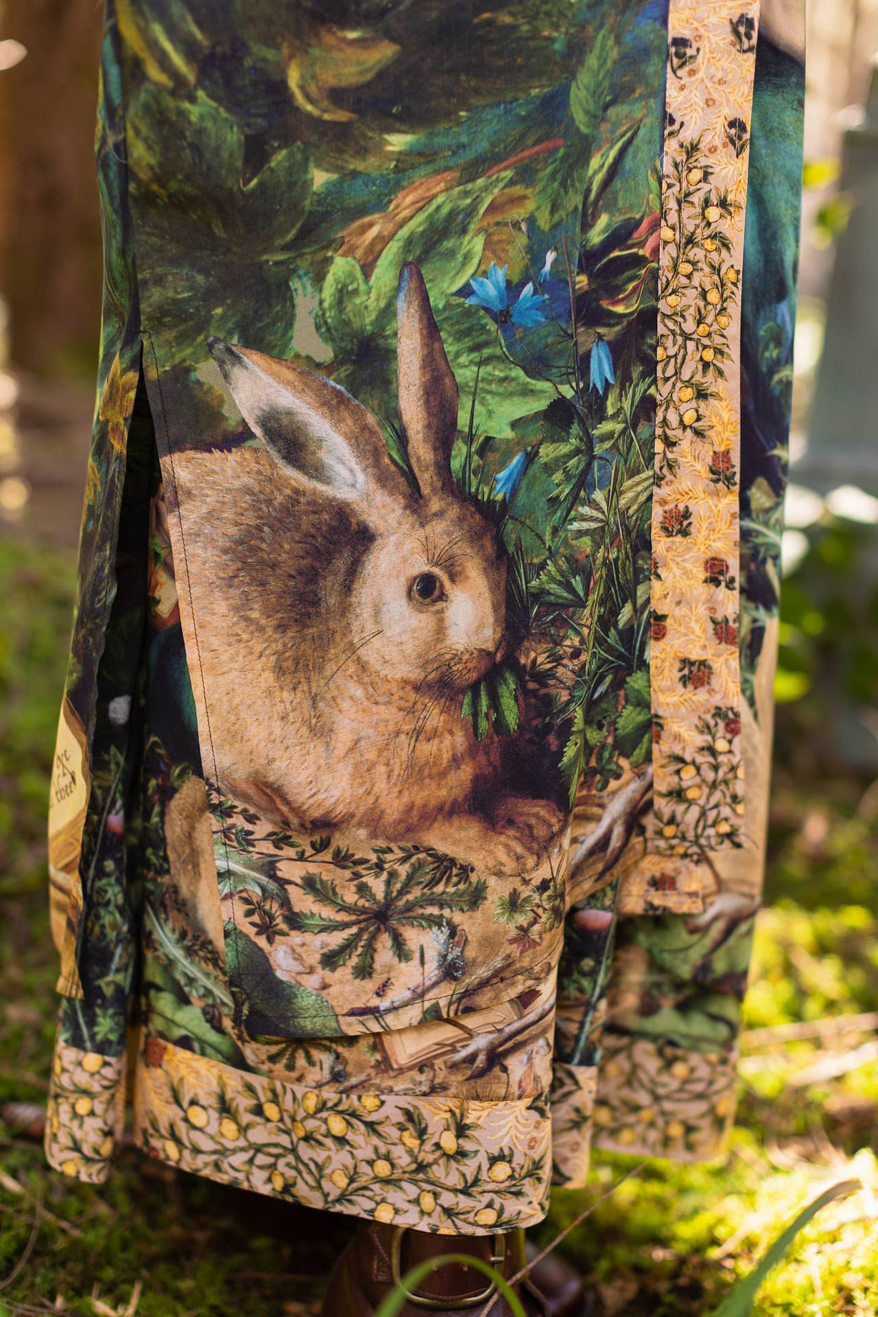 Bella Notte Opera Duster Kimono Robe w/Rabbit & Moon Market of Stars (Worldwide)